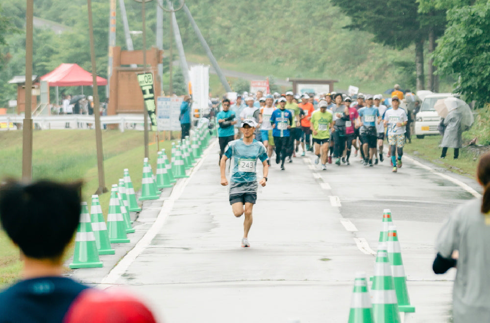 コースを走るひと